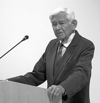 Profesor Andrzej Tomczak (1922-2017)